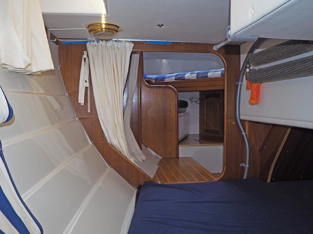 Cabin en avant, H&eacute;bergements